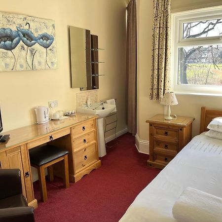 Chadwick Guest House Middlesbrough Bagian luar foto