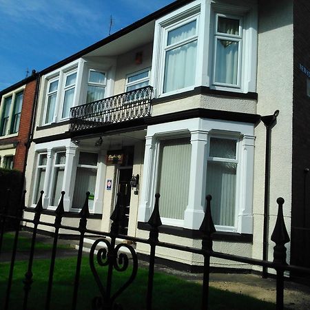 Chadwick Guest House Middlesbrough Bagian luar foto