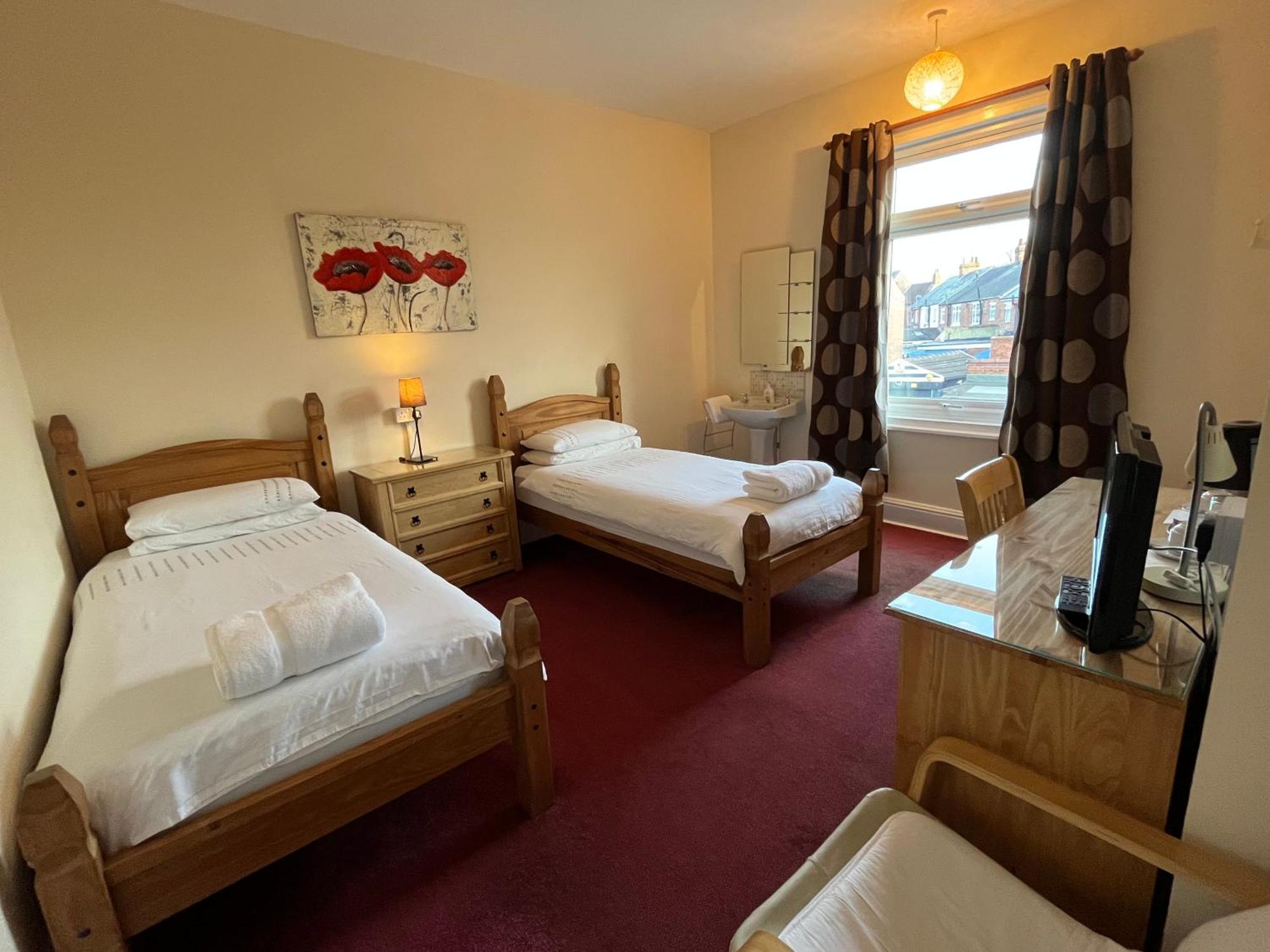 Chadwick Guest House Middlesbrough Bagian luar foto