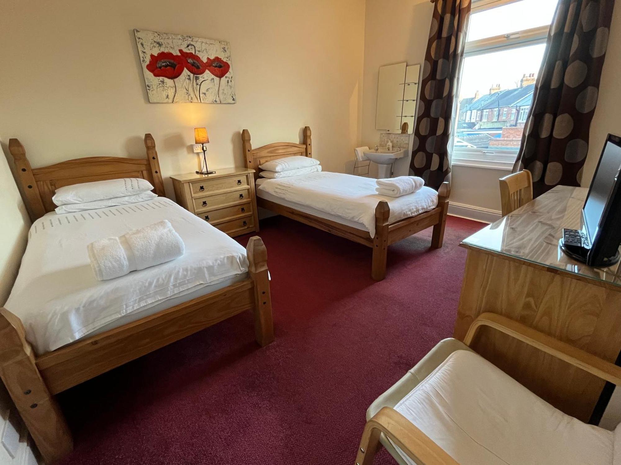Chadwick Guest House Middlesbrough Bagian luar foto