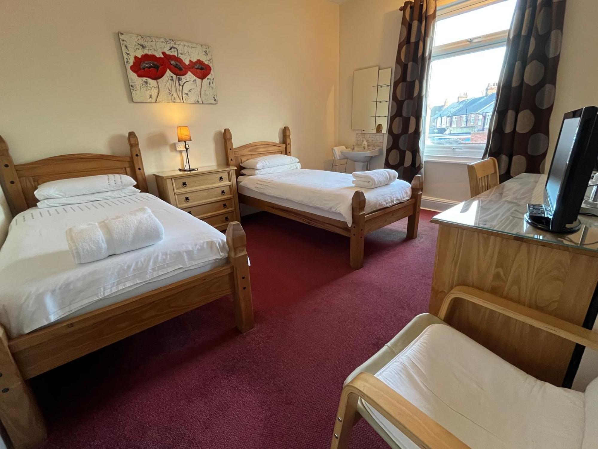 Chadwick Guest House Middlesbrough Bagian luar foto