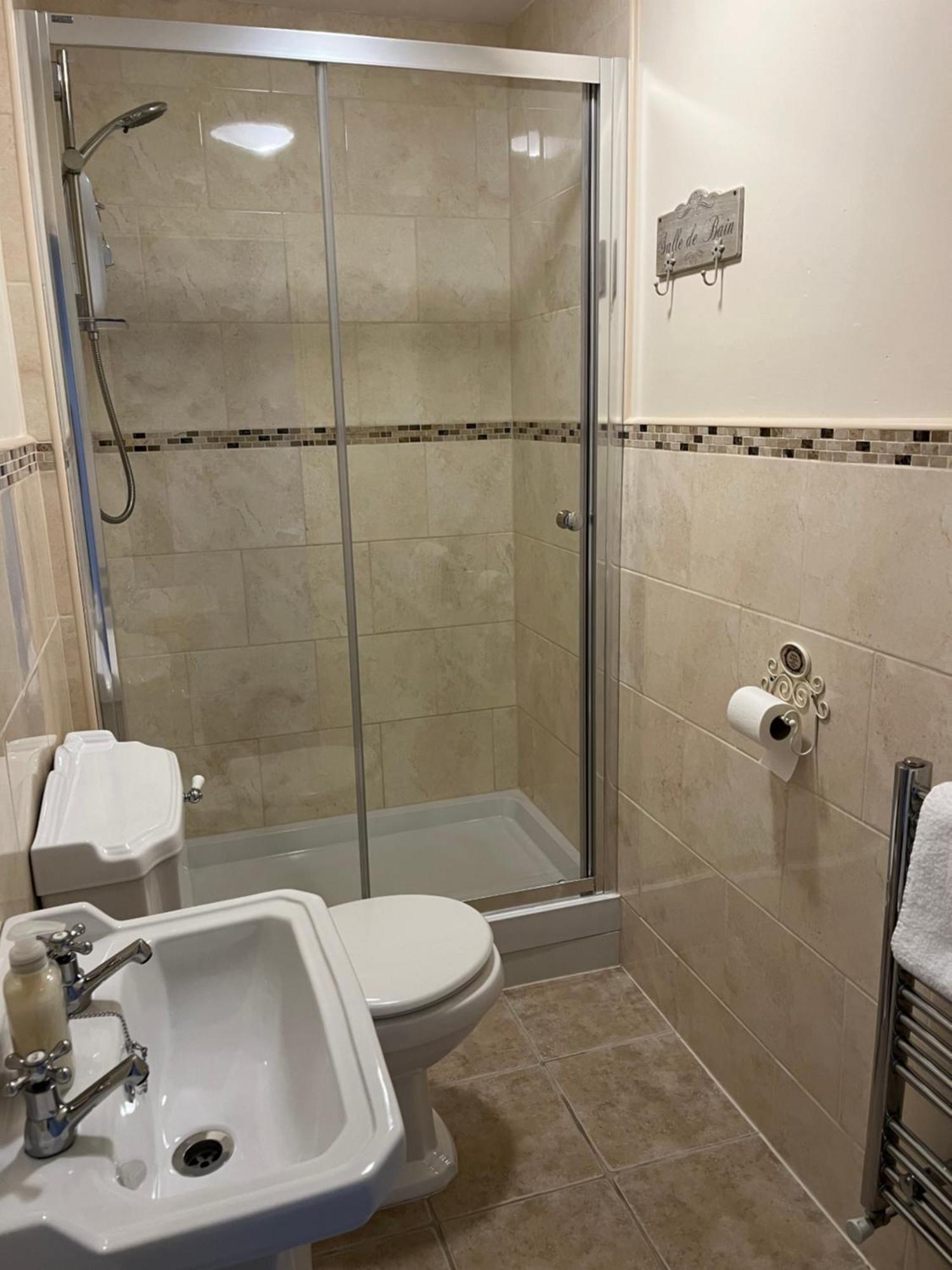 Chadwick Guest House Middlesbrough Bagian luar foto
